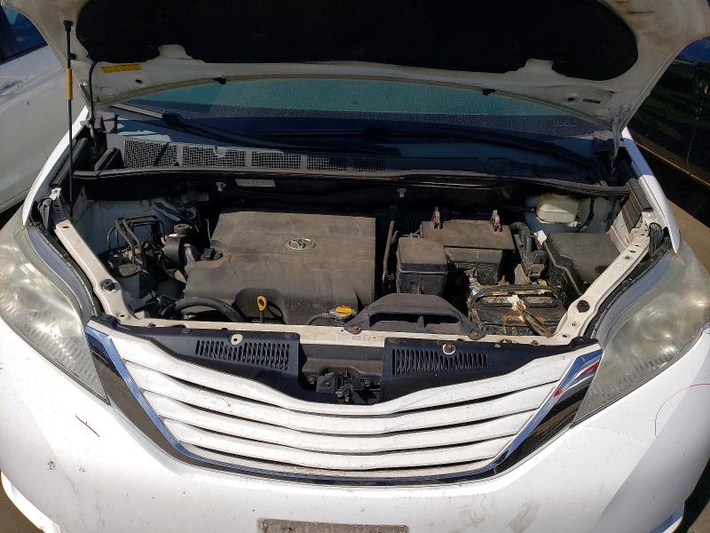 Photo 12 from auction – 2015 TOYOTA SIENNA with VIN 5TDKK3DC5FS538806