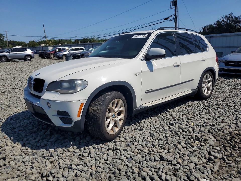 BMW X5 2013 مع رقم تعريف المركبة 5UXZV4C57D0B20960 - صورة من المزاد