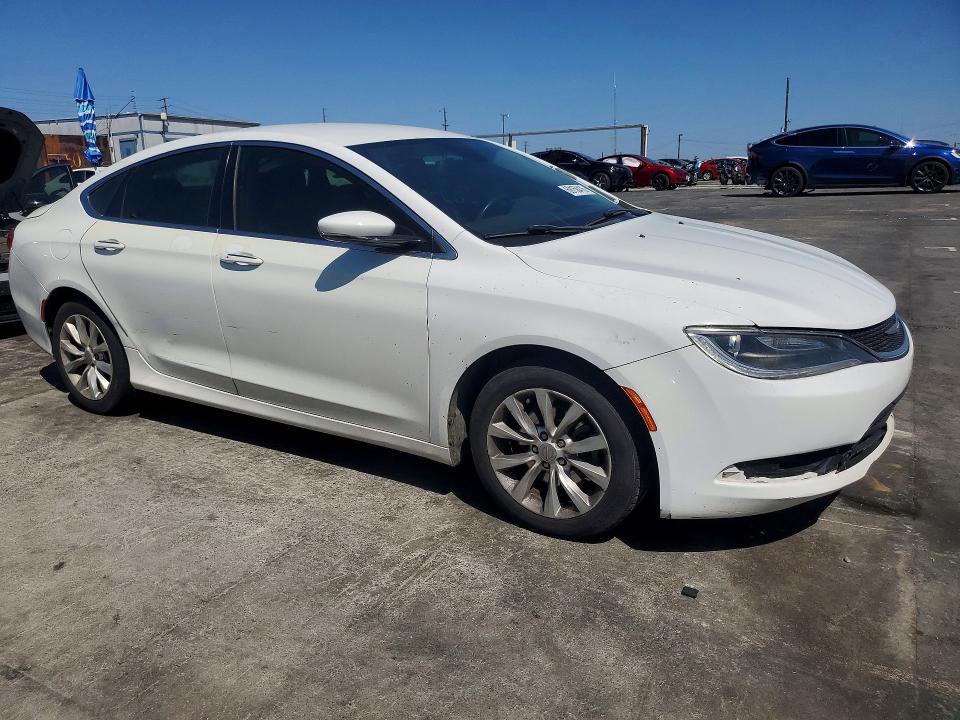 صورة رقم 4 من المزاد - 2015 CHRYSLER 200 مع VIN 1C3CCCCB5FN619051