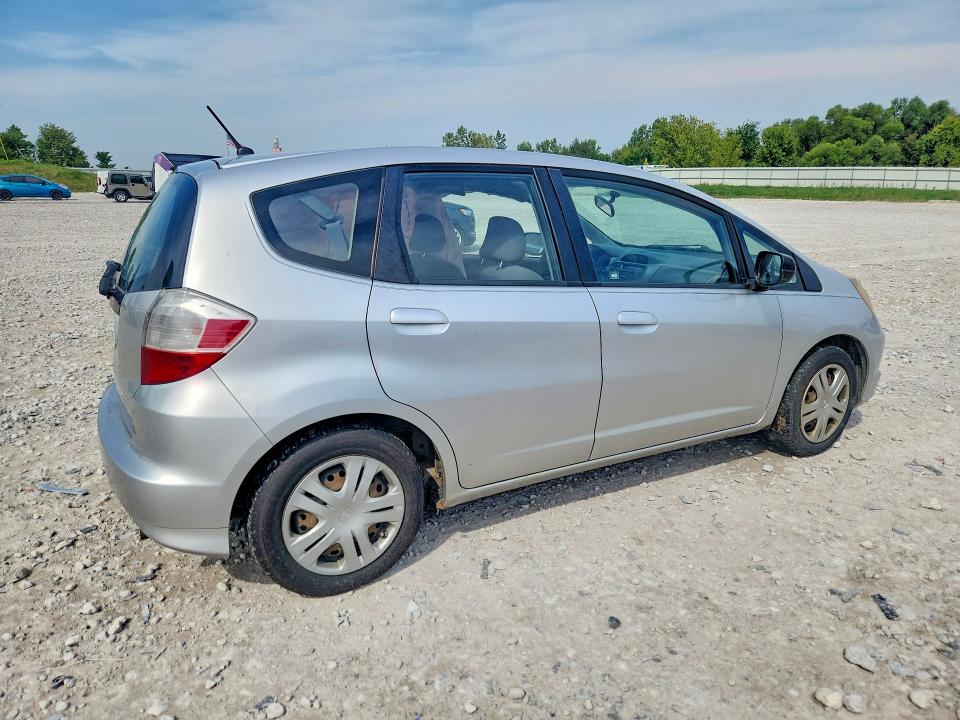 Photo 3 from auction – 2011 HONDA FIT with VIN JHMGE8H36BC005328