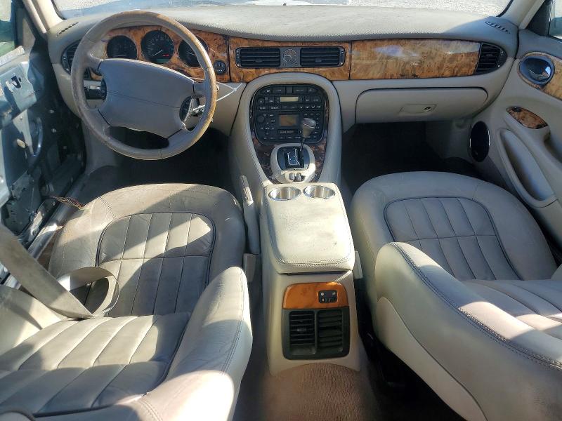 Photo 8 from auction – 2001 JAGUAR XJ8 with VIN SAJDA14C71LF28390