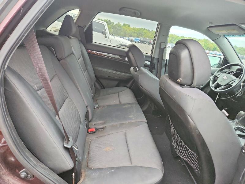 Photo 11 from auction – 2012 KIA SORENTO with VIN 5XYKT3A69CG223298