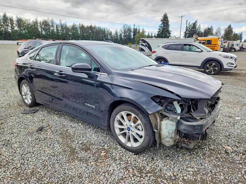 Zdjęcie 4 z aukcji – 2019 FORD FUSION z VIN 3FA6P0LU4KR117447