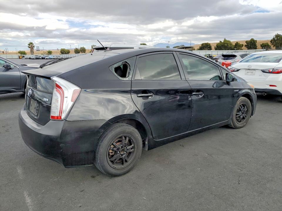 Photo 3 from auction – 2012 TOYOTA PRIUS with VIN JTDKN3DUXC5436290