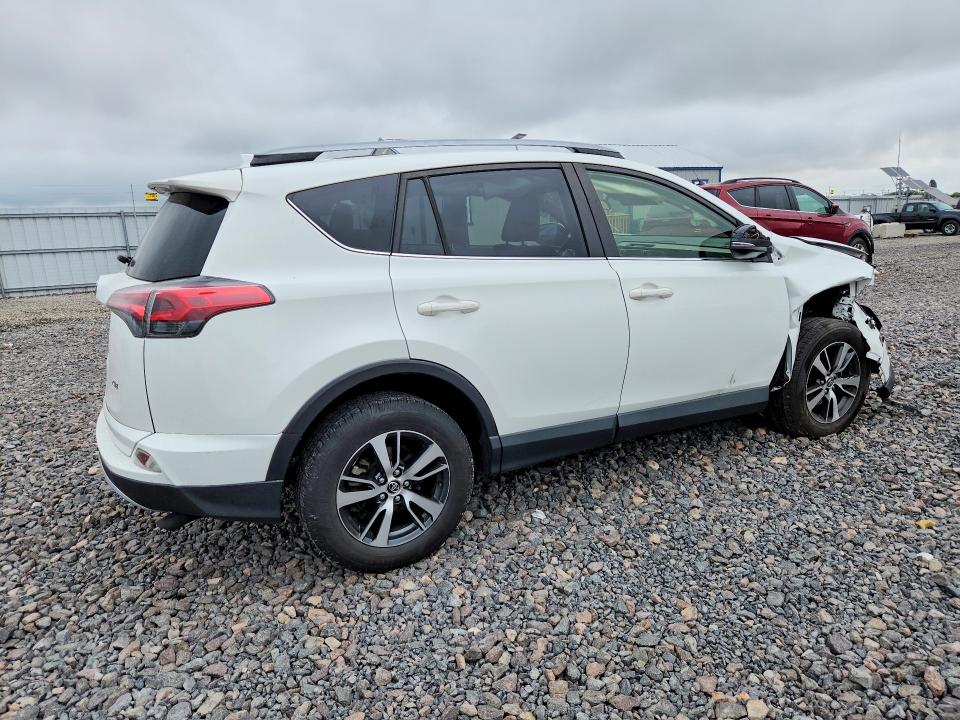 Снимка 3 от търг – 2018 TOYOTA RAV4 с VIN JTMWFREV0JJ728902
