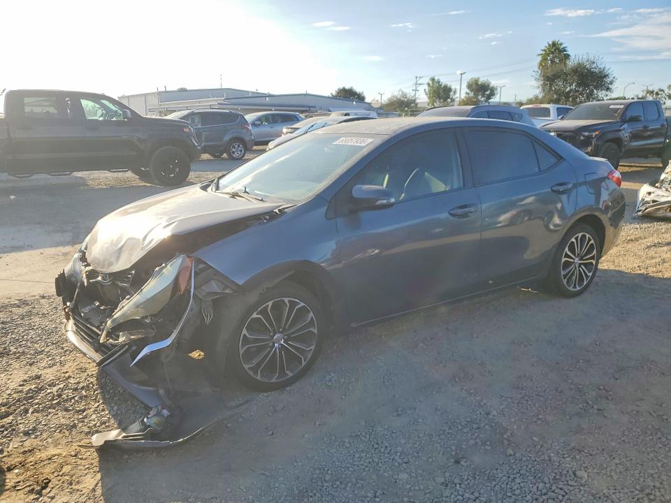 Zdjęcie 1 z aukcji – 2015 TOYOTA COROLLA z VIN 5YFBURHEXFP181530