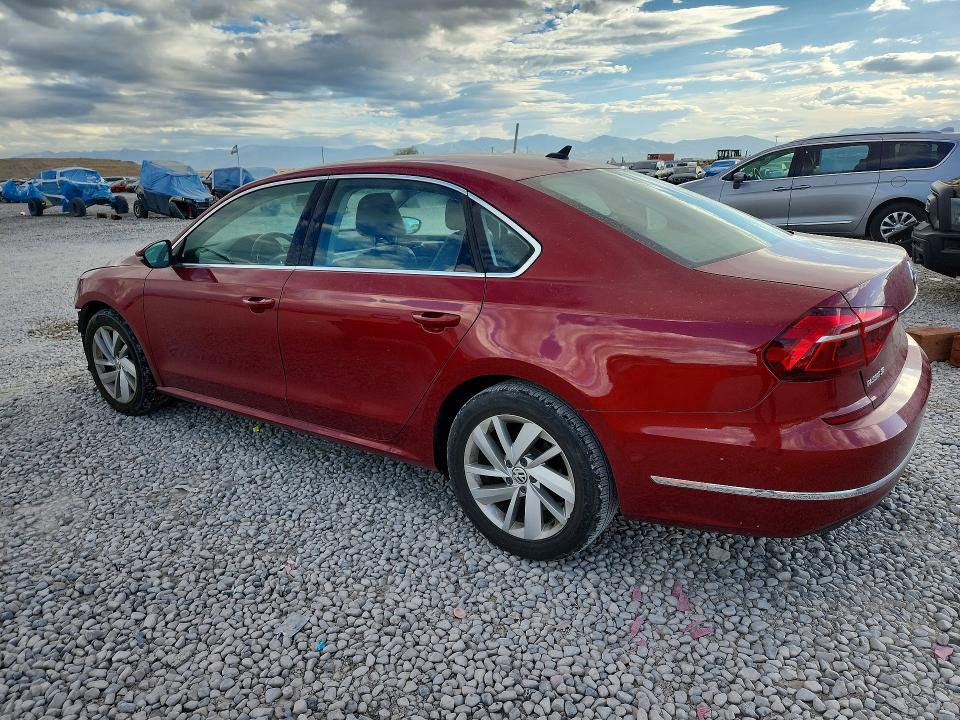 Снимка 2 от търг – 2018 VOLKSWAGEN PASSAT с VIN 1VWBA7A36JC002551