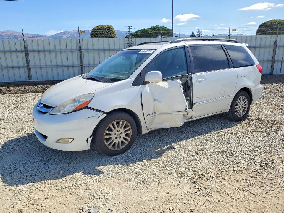 2010 TOYOTA SIENNA - Търг №67539996