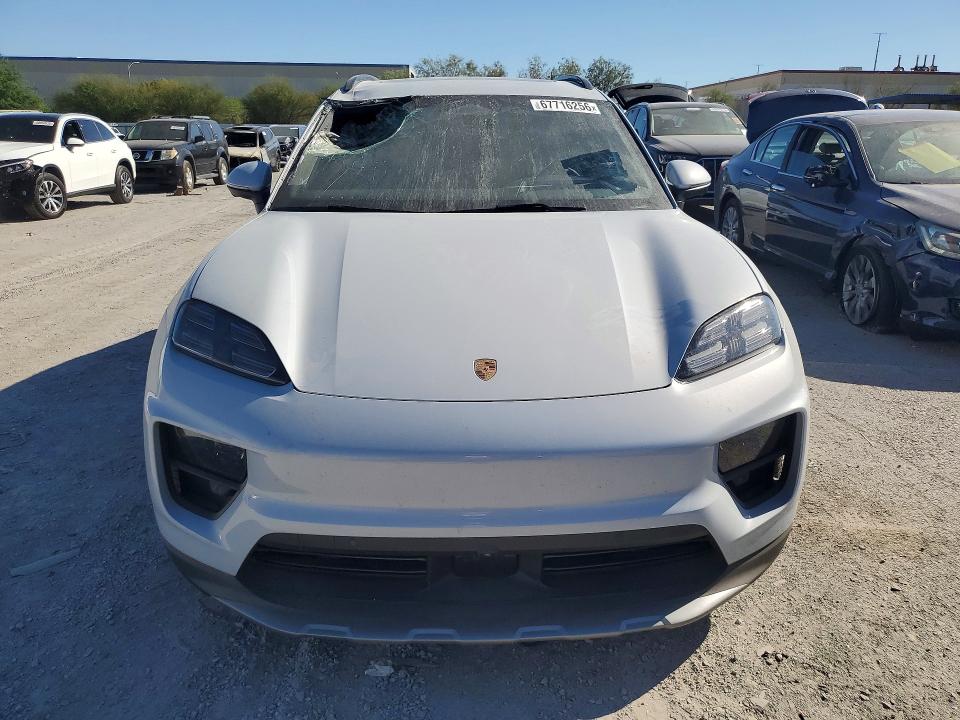 Zdjęcie 5 z aukcji – 2026 PORSCHE MACAN z VIN WP1AA2XA9TL000511