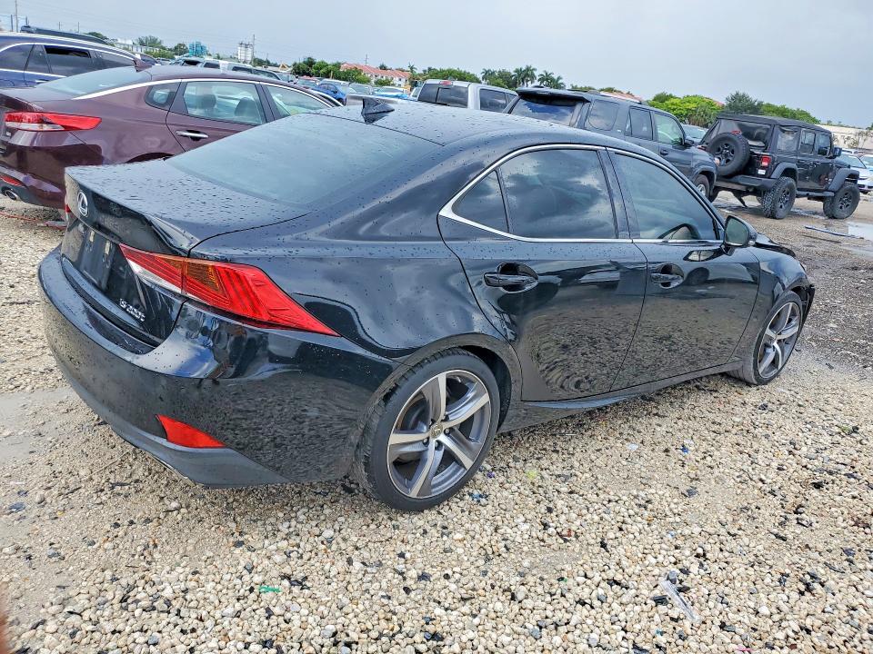 Photo 3 from auction – 2017 LEXUS IS with VIN JTHBA1D2XH5061473