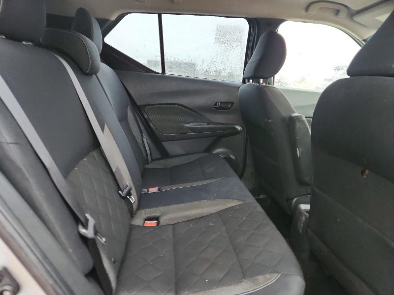 Снимка 10 от търг – 2018 NISSAN KICKS с VIN 3N1CP5CU2JL497502