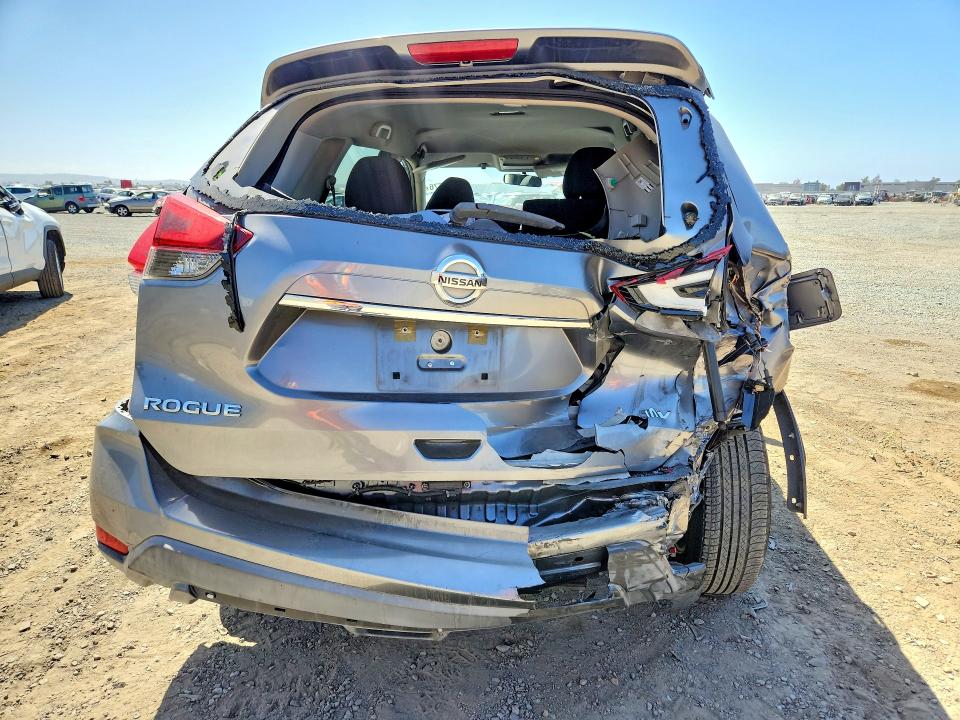 Photo 6 from auction – 2018 NISSAN ROGUE with VIN KNMAT2MT4JP580082