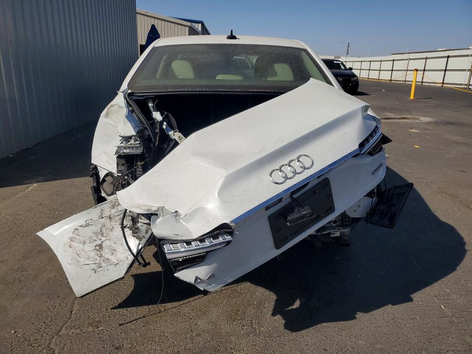 Foto 6 de la subasta – 2021 AUDI A4 con VIN WAUABAF43MN013135