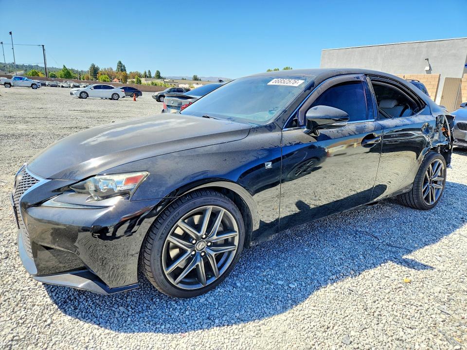 LEXUS IS 2014 с VIN JTHBE1D28E5002454 - Снимка от търг