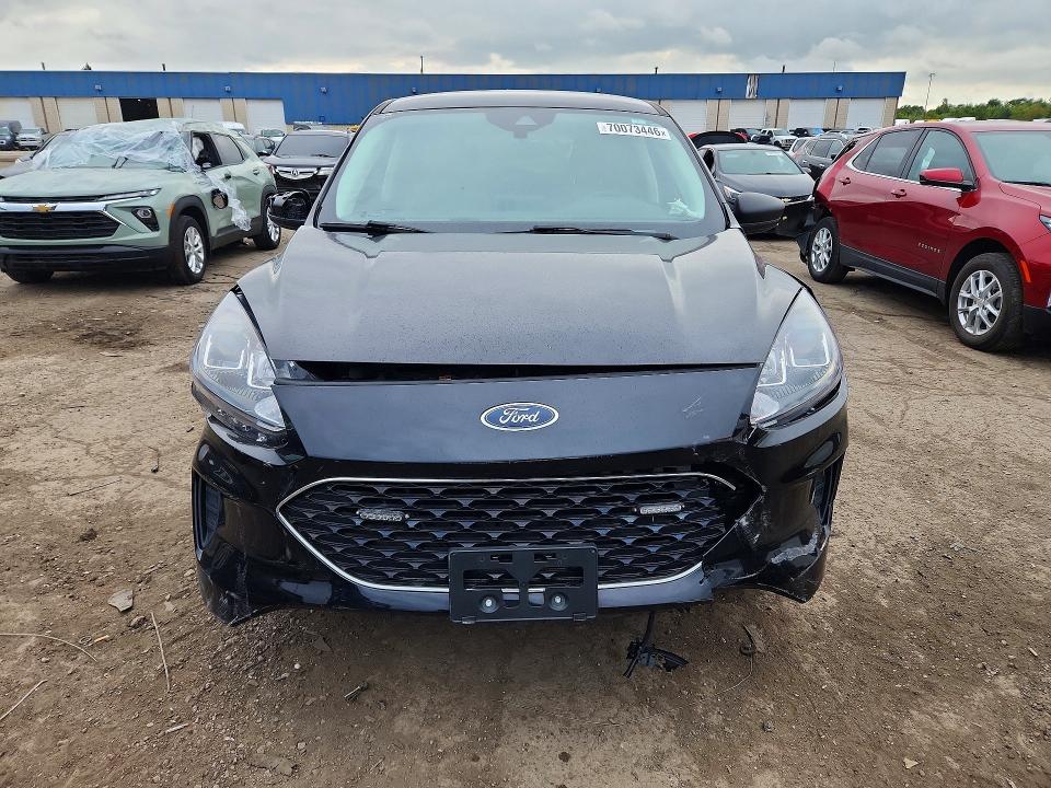 Photo 5 from auction – 2021 FORD ESCAPE with VIN 1FMCU9G68MUA76169