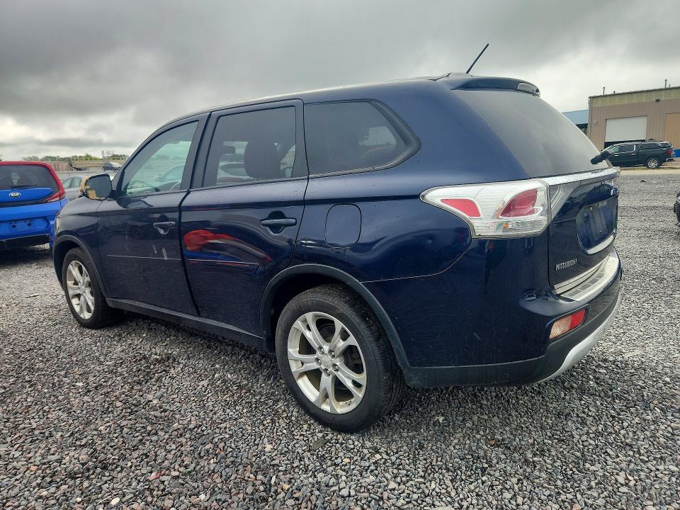 Zdjęcie 2 z aukcji – 2015 MITSUBISHI OUTLANDER z VIN JA4AZ3A30FZ010501