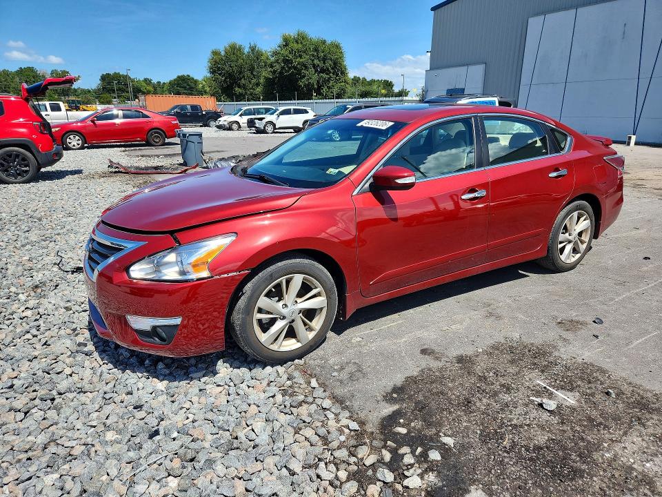NISSAN ALTIMA 2015 с VIN 1N4AL3AP0FC589752 - Снимка от търг