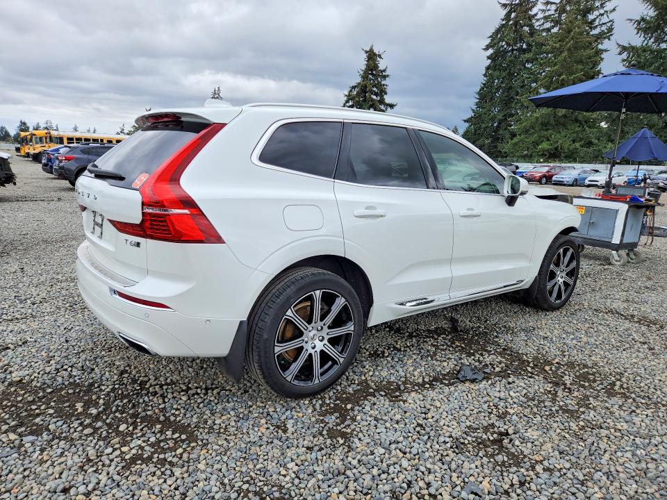 Foto 3 de la subasta – 2018 VOLVO XC60 con VIN YV4A22RL0J1035461