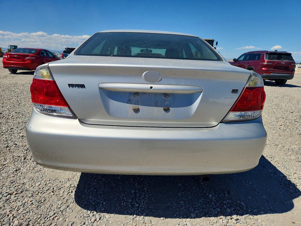 Photo 6 from auction – 2005 TOYOTA CAMRY with VIN 4T1BE32K45U563221