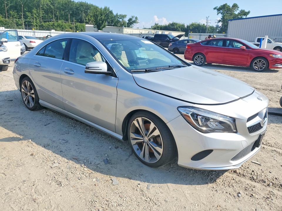 Photo 4 from auction – 2019 MERCEDES-BENZ CLA with VIN WDDSJ4EB6KN711351