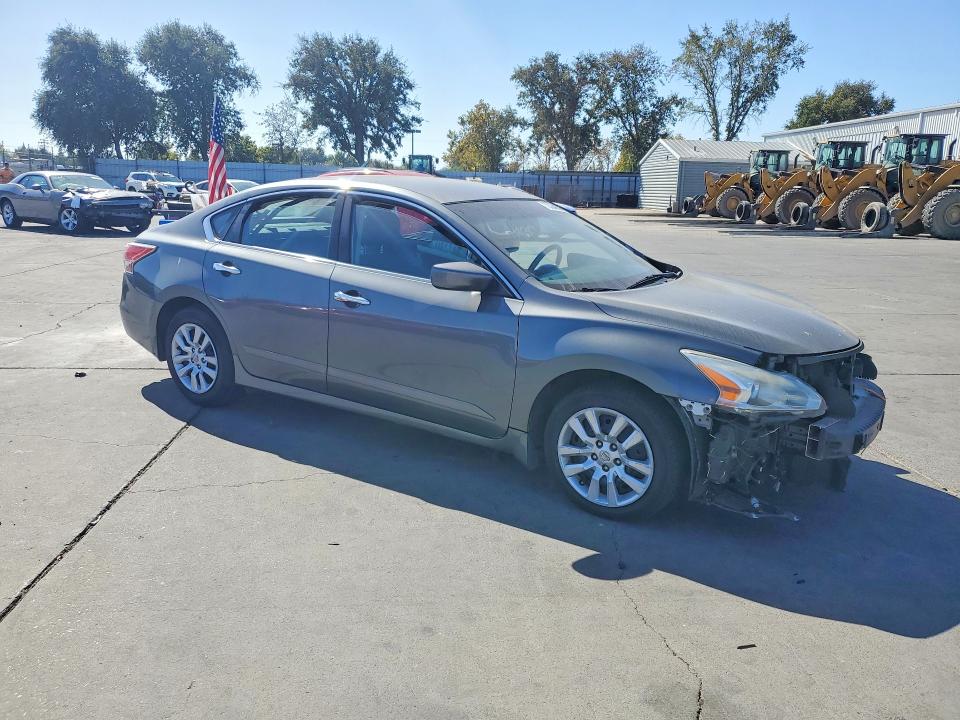 Photo 4 from auction – 2015 NISSAN ALTIMA with VIN 1N4AL3AP2FN917564