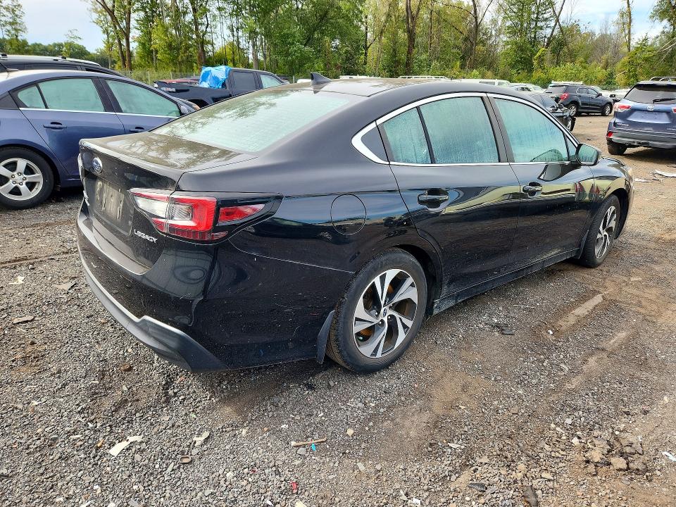 Photo 3 from auction – 2022 SUBARU LEGACY with VIN 4S3BWAB68N3008660