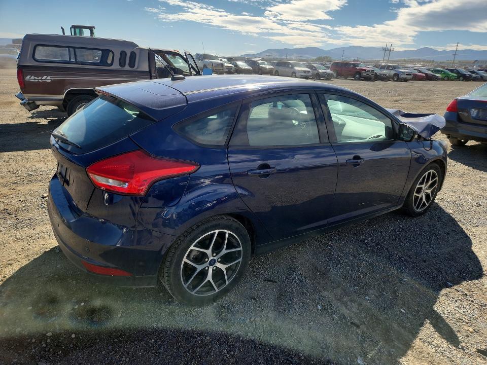 Photo 3 from auction – 2017 FORD FOCUS with VIN 1FADP3M27HL296130