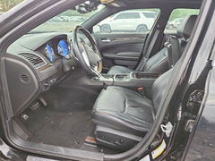 Photo 7 from auction – 2014 CHRYSLER 300C with VIN 2C3CCAKT2EH183880