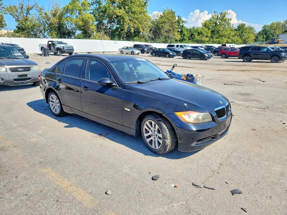 Photo 4 from auction – 2006 BMW 325 with VIN WBAVB17506NK39483