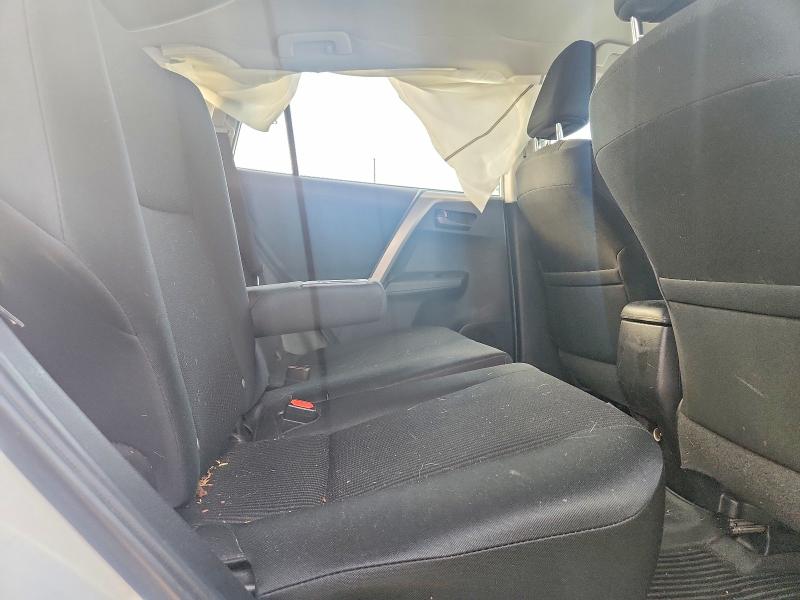 Photo 10 from auction – 2018 TOYOTA RAV4 with VIN 2T3BFREV3JW757620