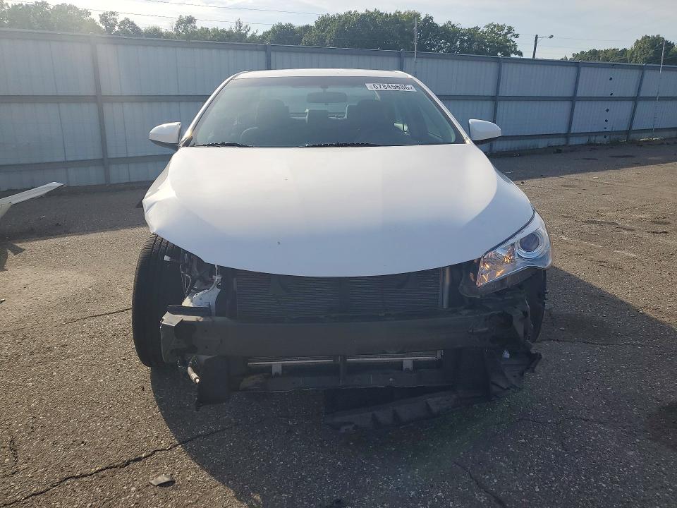 Снимка 5 от търг – 2017 TOYOTA CAMRY с VIN 4T1BF1FK4HU307483