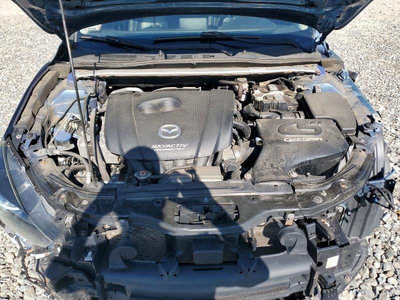 Photo 11 from auction – 2018 MAZDA 3 with VIN 3MZBN1V38JM252142