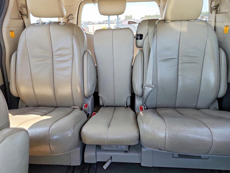 Photo 10 from auction – 2011 TOYOTA SIENNA with VIN 5TDYK3DC0BS160785