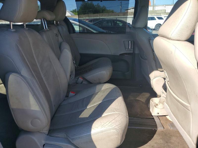 Снимка 11 от търг – 2011 TOYOTA SIENNA с VIN 5TDYK3DC3BS111435