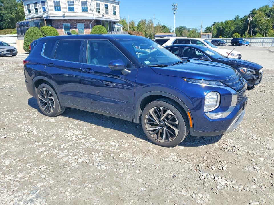 Photo 4 from auction – 2024 MITSUBISHI OUTLANDER with VIN JA4J4VA86RZ010139