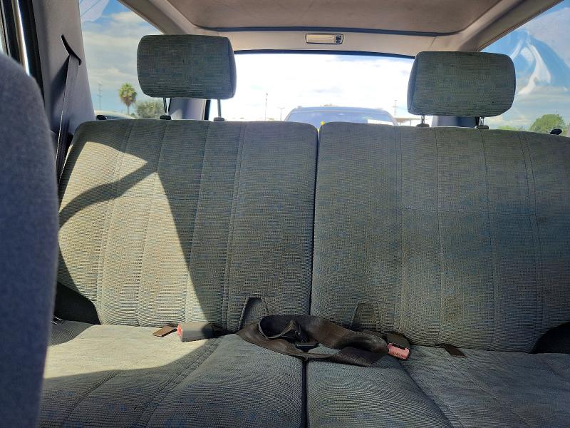 Photo 10 from auction – 2000 TOYOTA 4RUNNER with VIN JT3GM84R5Y0068644