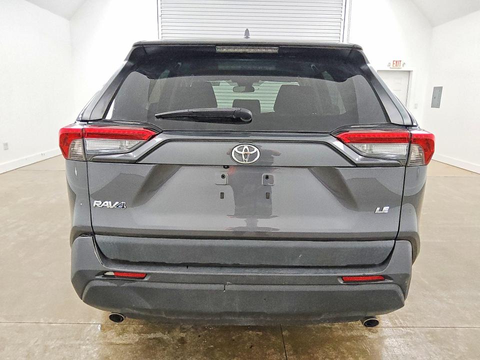 Photo 6 from auction – 2023 TOYOTA RAV4 with VIN 2T3H1RFV5PW267289