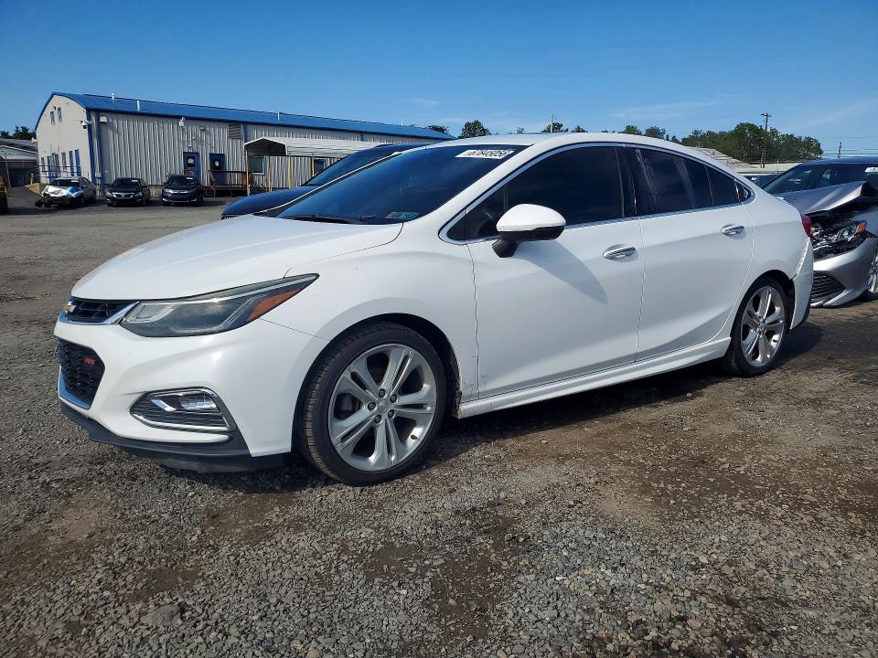 CHEVROLET CRUZE 2017 with VIN 1G1BF5SM3H7128023 - Photo from auction