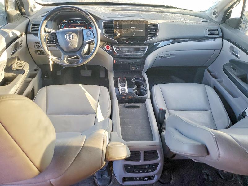 Photo 8 from auction – 2019 HONDA PILOT with VIN 5FNYF6H90KB017439