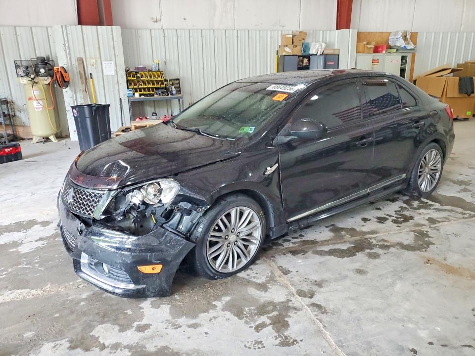 2012 SUZUKI KIZASHI - Търг №68649256