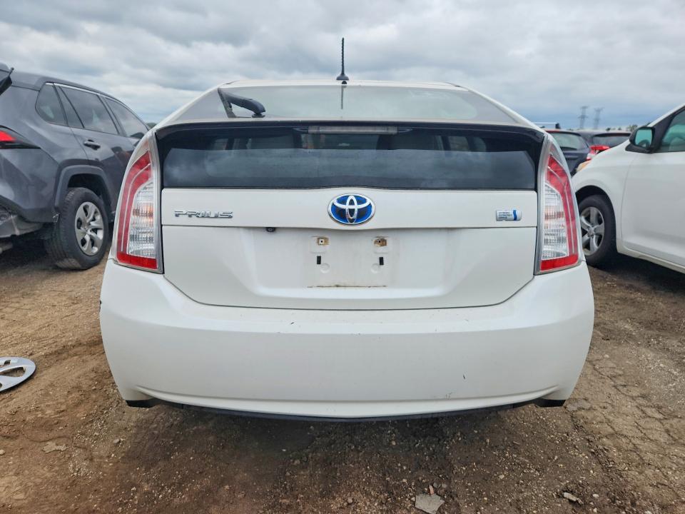 Photo 6 from auction – 2014 TOYOTA PRIUS with VIN JTDKN3DUXE1814912