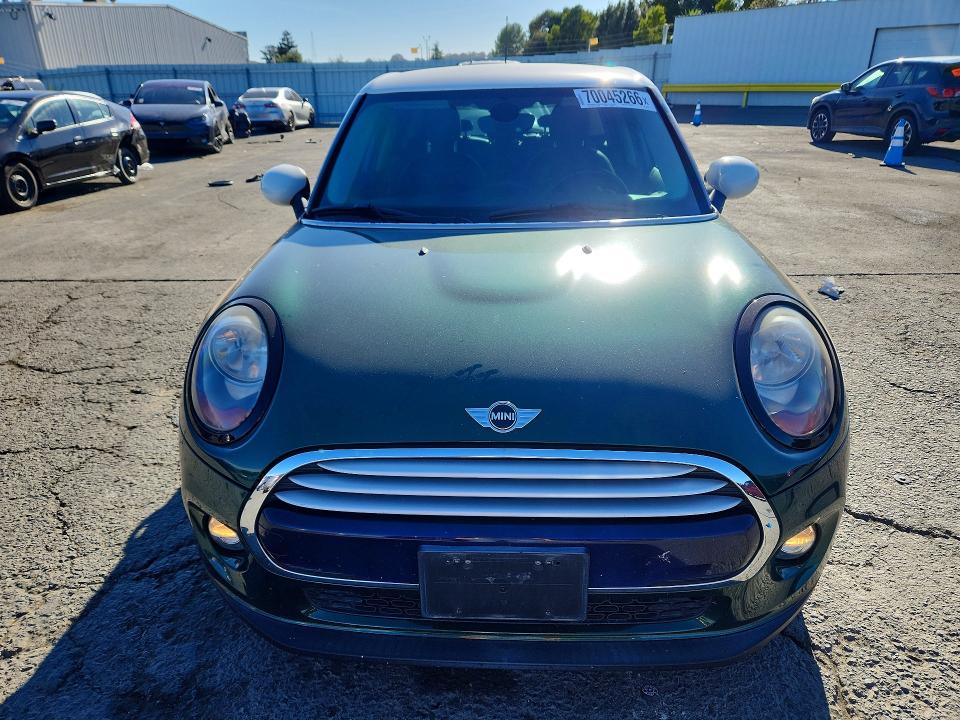 صورة رقم 5 من المزاد - 2015 MINI COOPER مع VIN WMWXS5C59FT829182