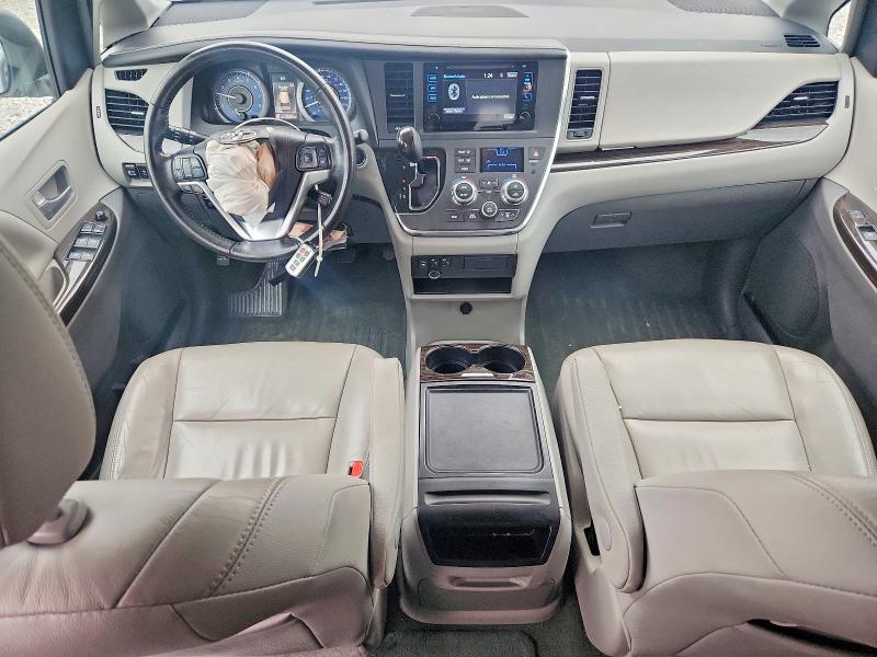 Снимка 8 от търг – 2016 TOYOTA SIENNA с VIN 5TDYK3DC8GS713724