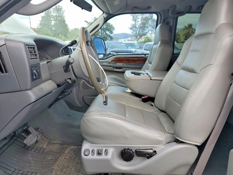 Photo 7 from auction – 2003 FORD F350 with VIN 1FTSW31S23ED71175