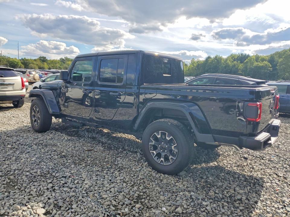 Photo 2 from auction – 2026 JEEP GLADIATOR with VIN 1C6PJTAGXTL192479