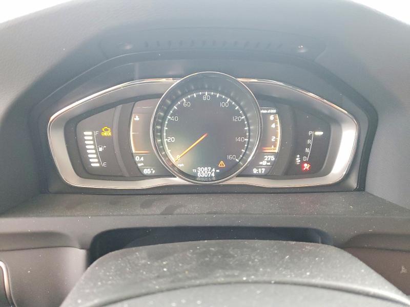 Photo 9 from auction – 2017 VOLVO V60 CROSS COUNTRY with VIN YV440MWK8H1031663