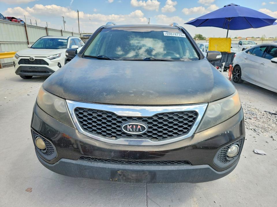 Photo 5 from auction – 2011 KIA SORENTO with VIN 5XYKU4A23BG114060