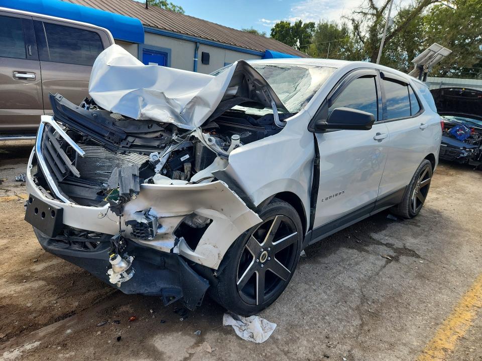 CHEVROLET EQUINOX 2019 with VIN 3GNAXHEV8KL147165 - Photo from auction