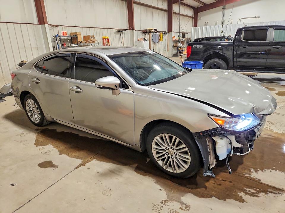 Foto 4 de la subasta – 2015 LEXUS ES con VIN JTHBK1GG5F2190305