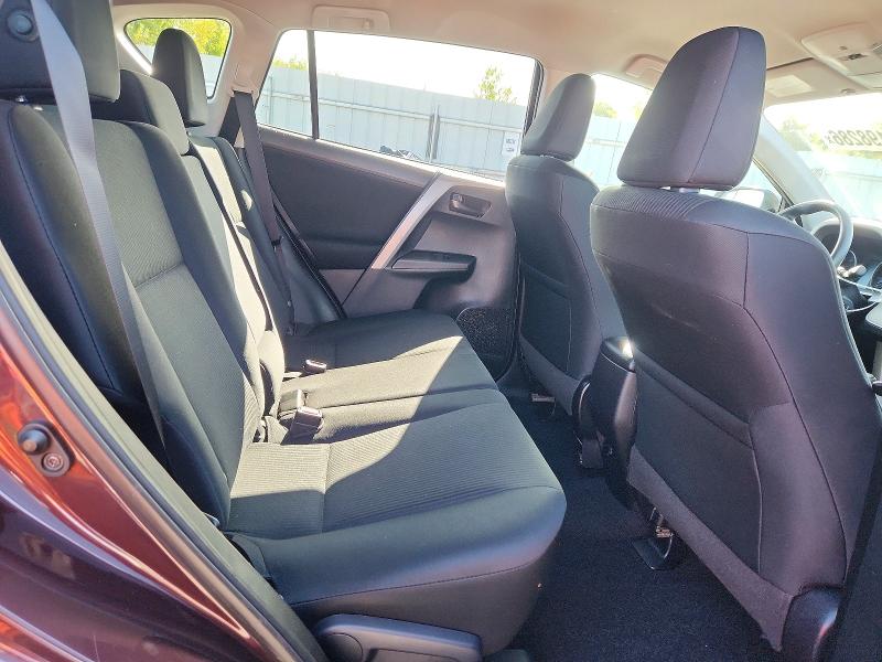 Photo 11 from auction – 2017 TOYOTA RAV4 with VIN 2T3BFREV4HW627095